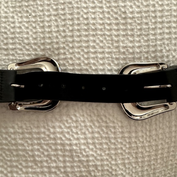 B-LOW THE BELT - Picture 3 of 6